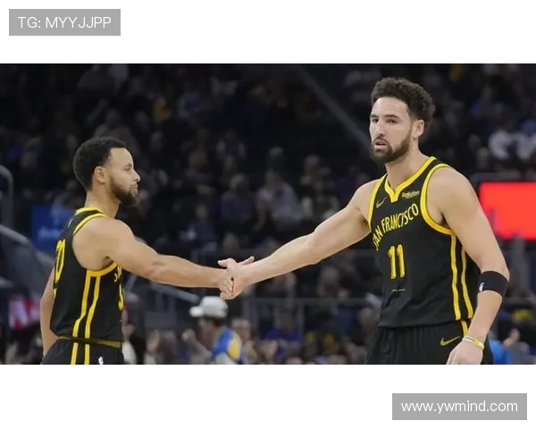 克莱感慨球迷支持激励球队努力拼搏期待为大家奉献精彩比赛